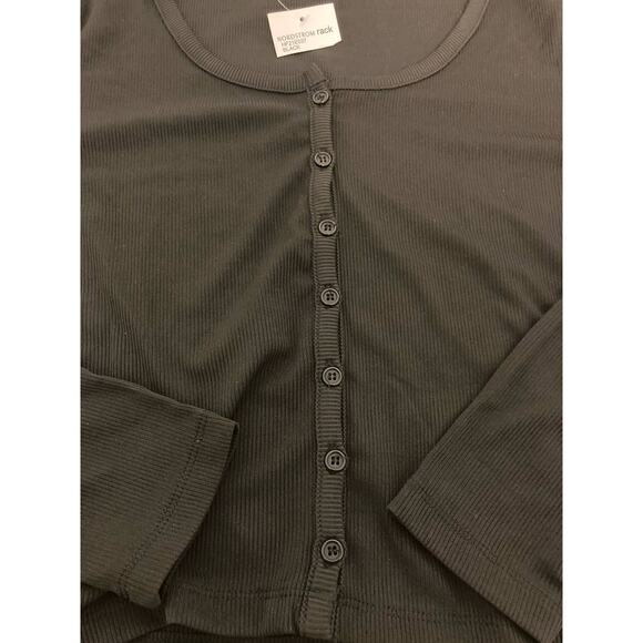 HYFVE Women's Ribbed Crop Cardigan Top Medium Black NWT Button Front Scoop Neck - Picture 3 of 6